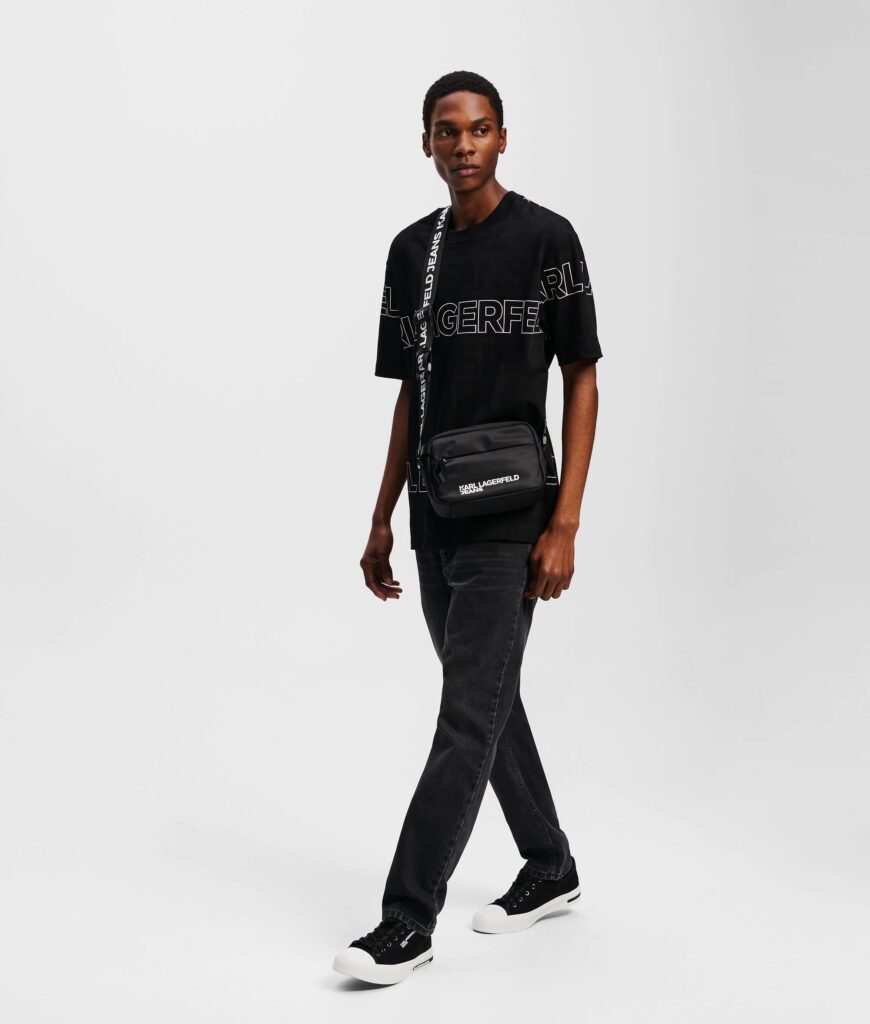 KARL LAGERFELD JEANS KLJ REGULAR AOP TEXT TEE | BLACK&WHITE