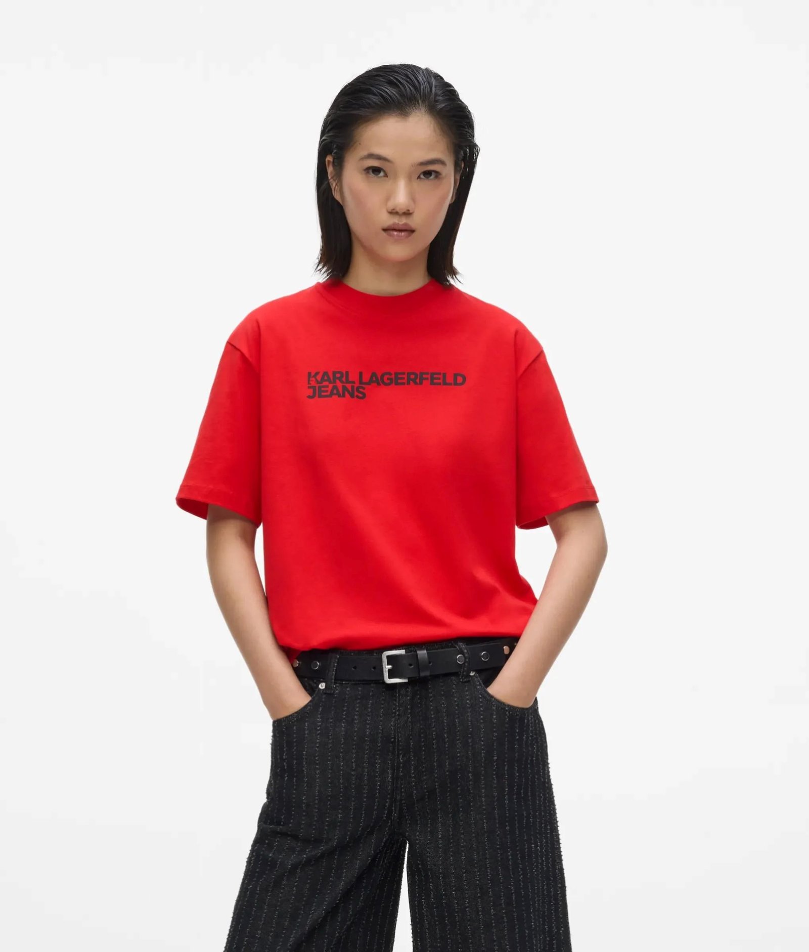 KLJ REG SS ESSENTIAL TEE | RED