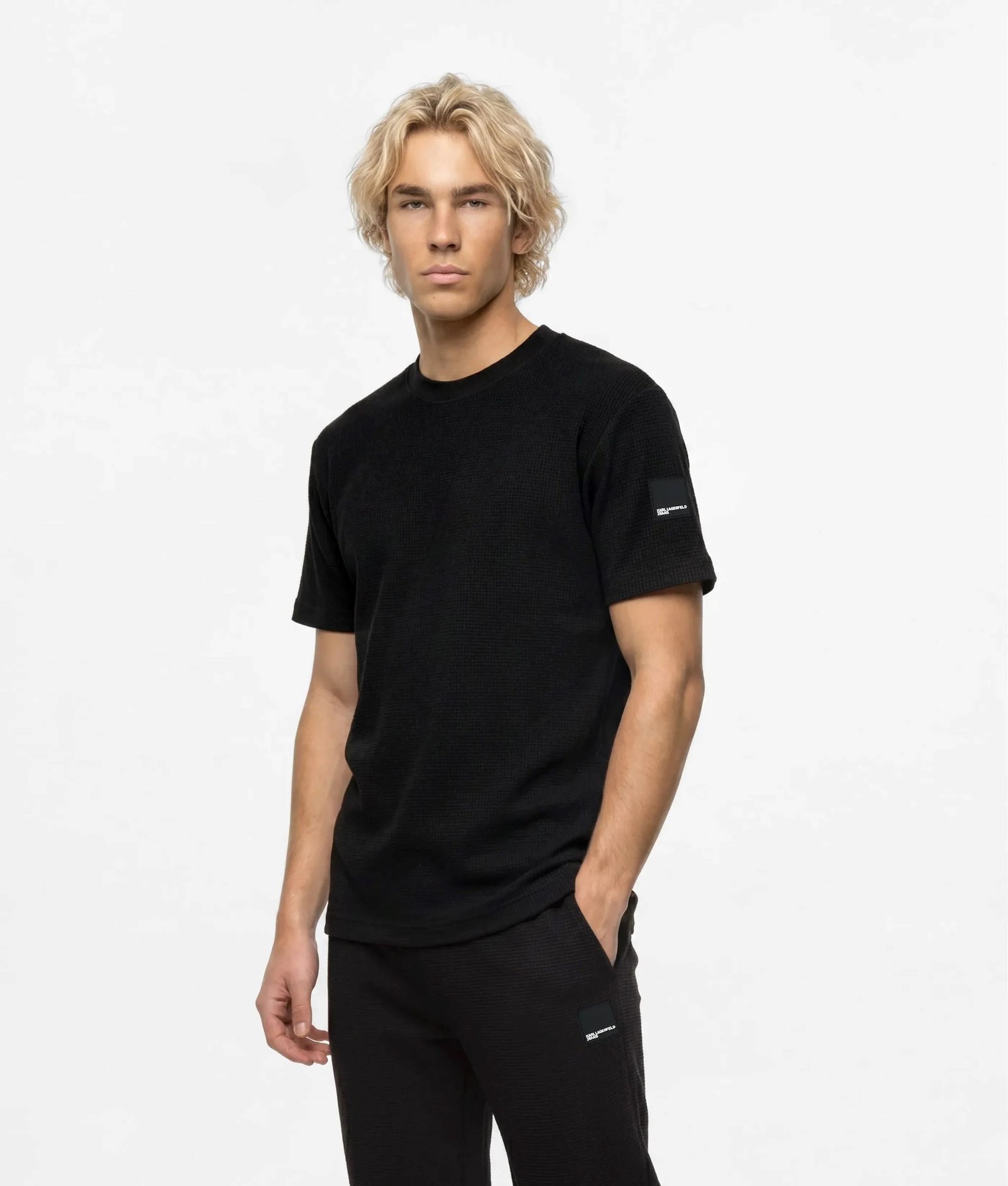 KLJ REG SS WAFFLE TEE | BLACK