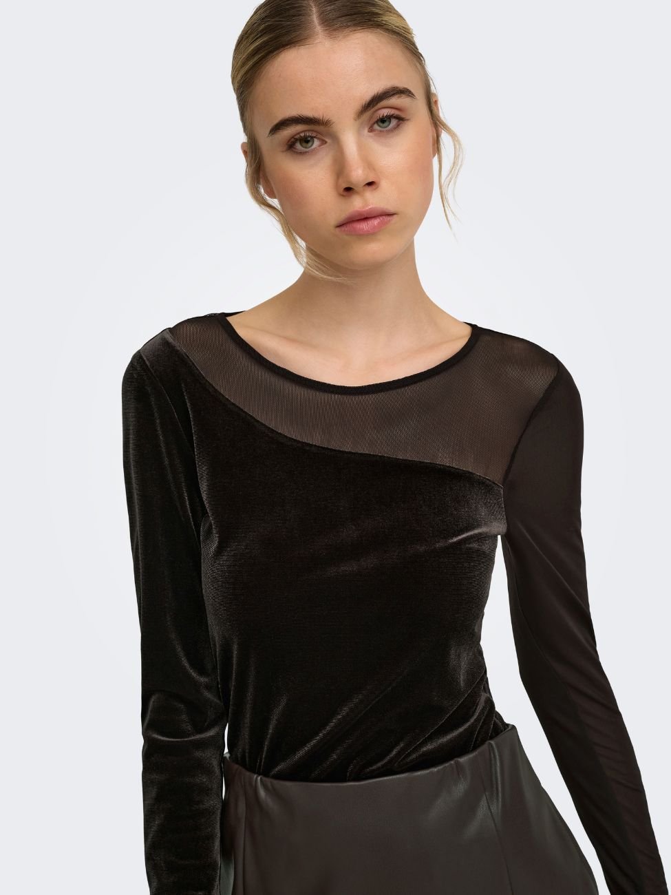 ONLSMOOTH L/S MESH MIX TOP BOX JRS | BROWN
