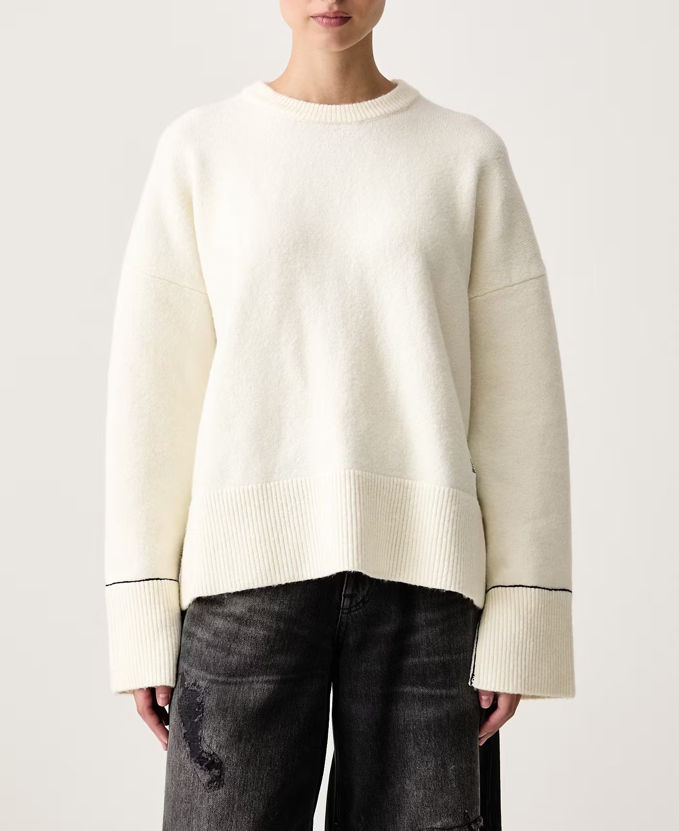 KLJ CONTRAST STITCH SWEATER | OFF WHITE
