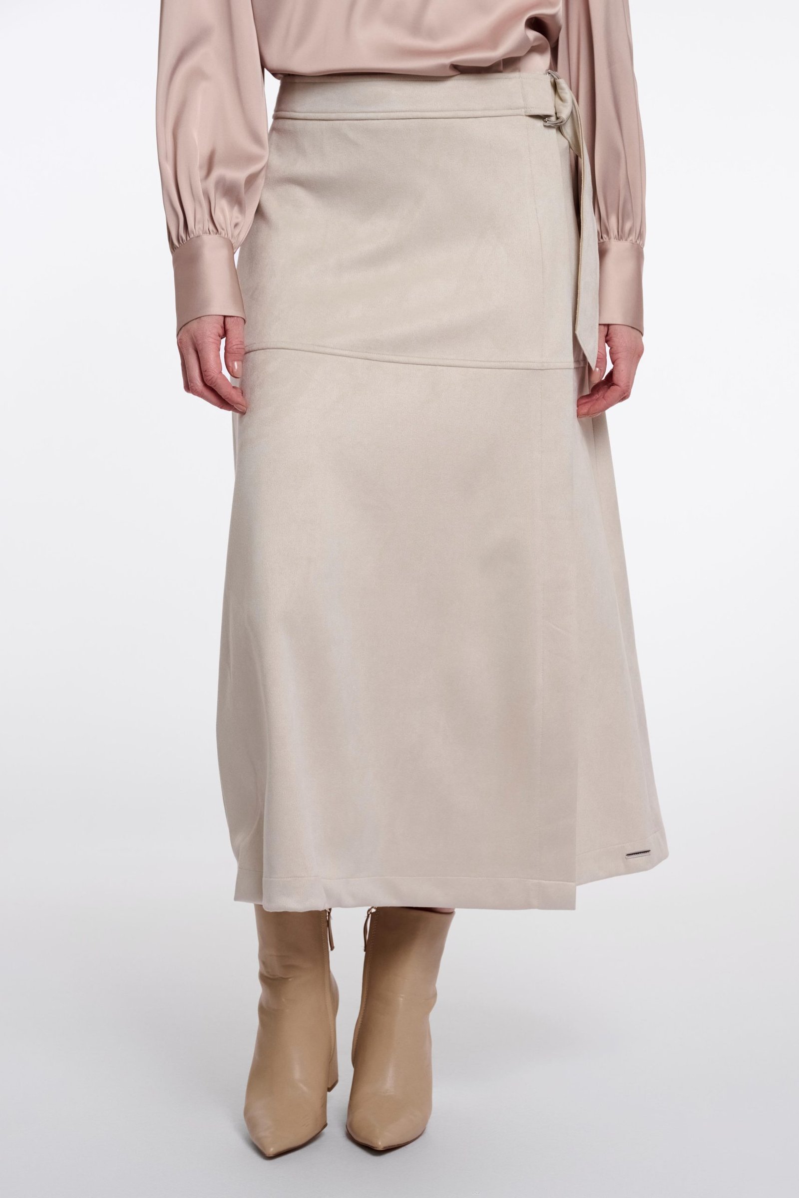 Faux suede  skirt with belt | BEIGE