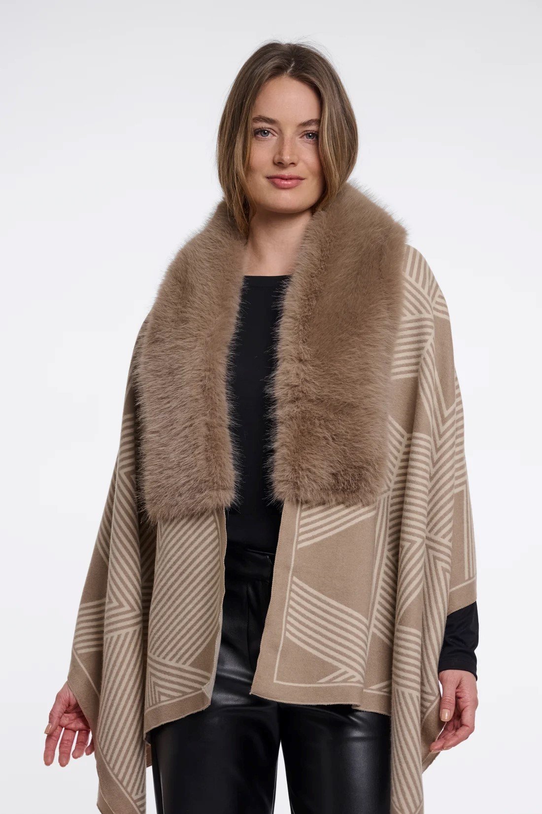 PRINTED CAPE WITH FAUX FUR | BEIGE
