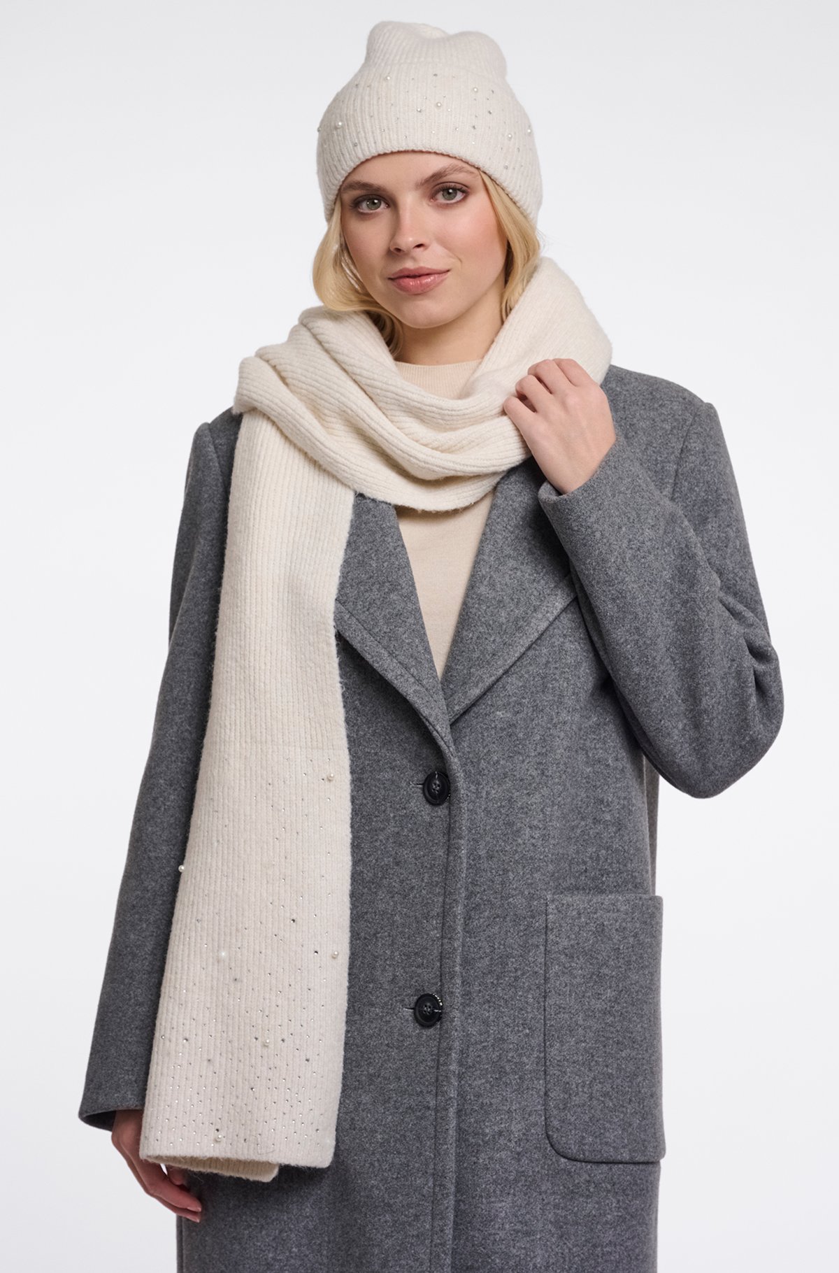 SCARF WITH PEARLS AND STRASS | OFF WHITE
